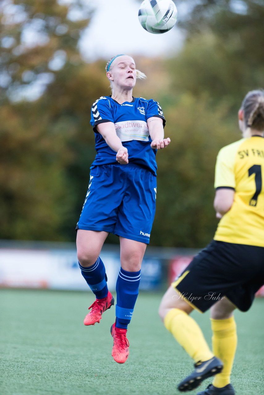 Bild 310 - F SSC Hagen Ahrensburg - SV Frisia 03 Risum-Lindholm : Ergebnis: 2:0